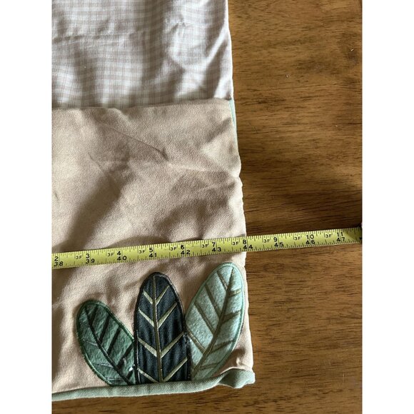 Kidsline Zanzibar Safari-Themed Baby Quilt w/2 Matching window valances - Picture 13 of 16